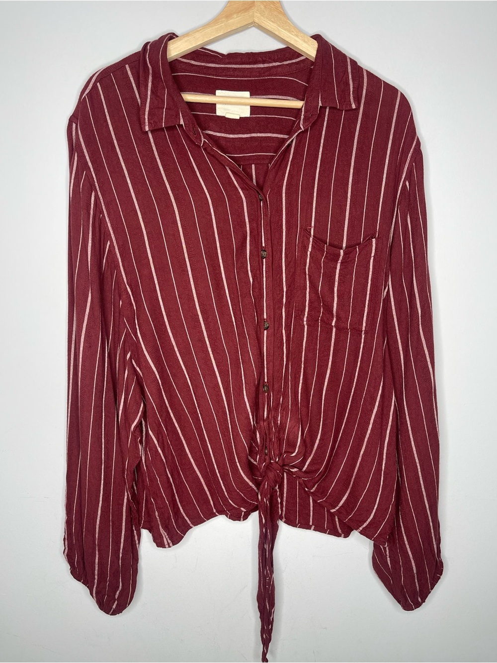 American Eagle Maroon Striped Tie-Front Button Up Blouse (X-Large)